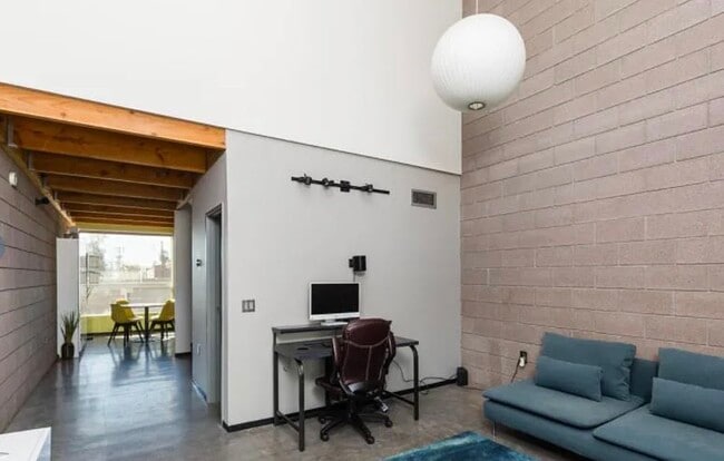 Foto del edificio - 727 E Portland St