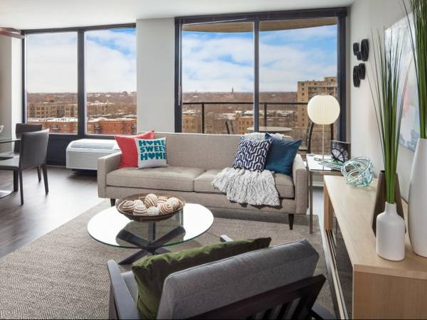 Foto principal - 4200 N Hazel St