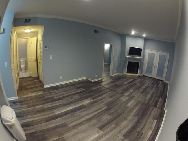Building Photo - 117 W End Pl
