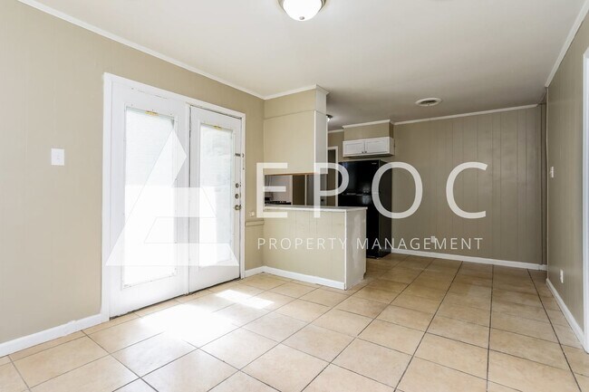 Building Photo - 1401 Duvall Dr
