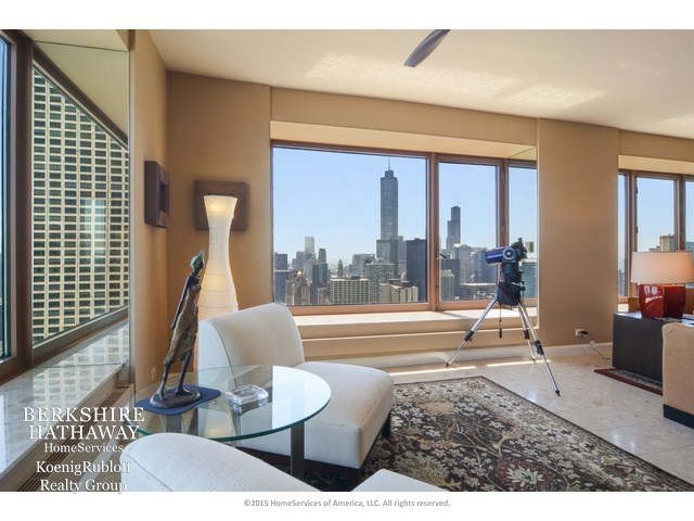 Building Photo - 161 E Chicago Ave