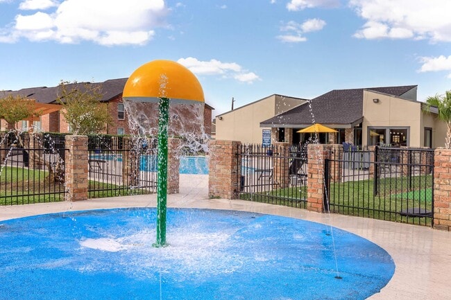 Foto del edificio - Residence at Deer Park Apartments