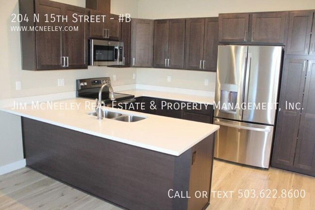 Building Photo - 204 N 15th St
