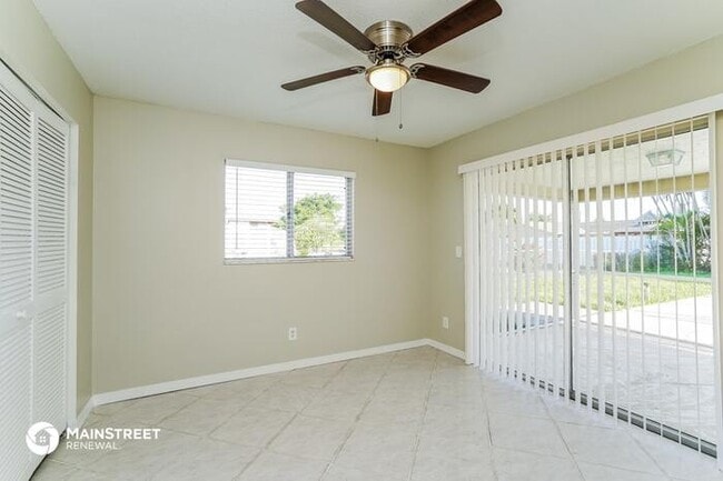 Foto del edificio - 1201 SE 32nd St, Cape Coral, FL 33904