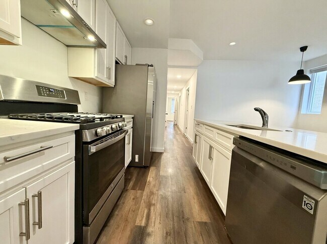 Foto del edificio - 451 Green Ln