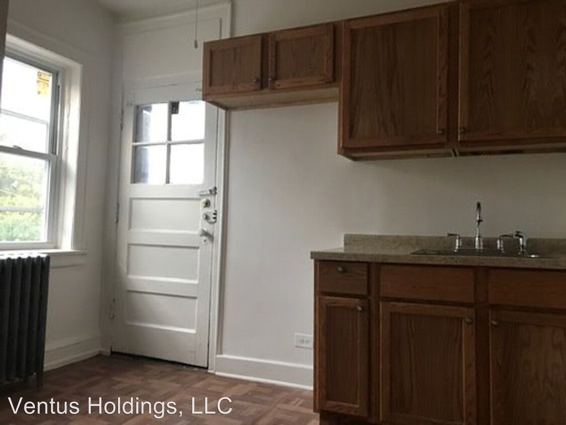 Building Photo - 1822-1830 E 73rd St