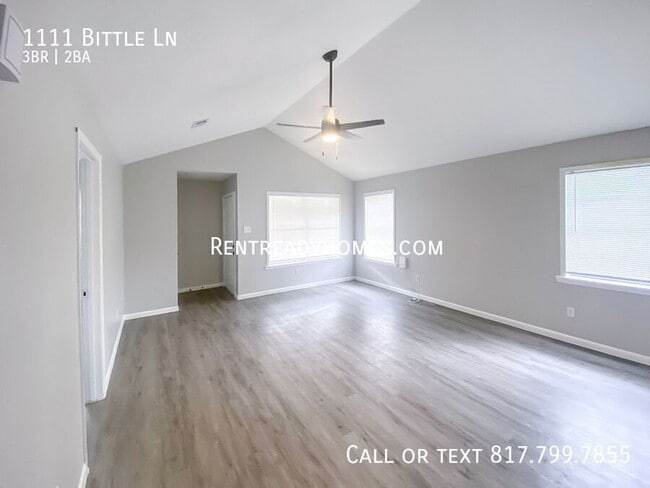 Foto del edificio - 1111 Bittle Ln
