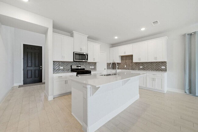 Building Photo - 500 Portina Dr