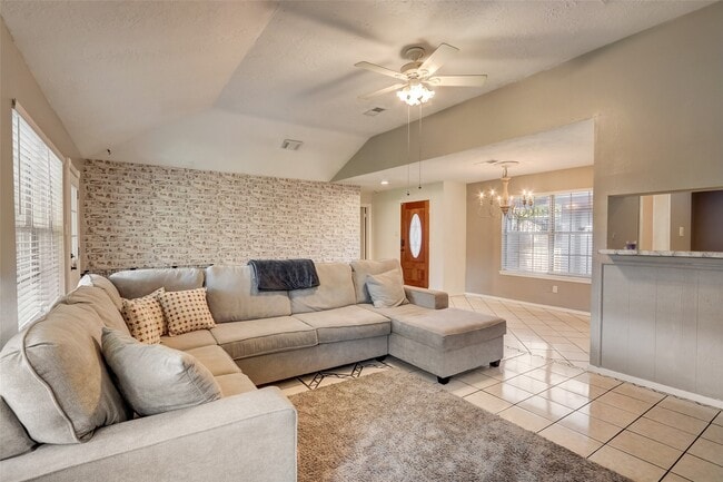 Building Photo - 9910 Willmont Rd