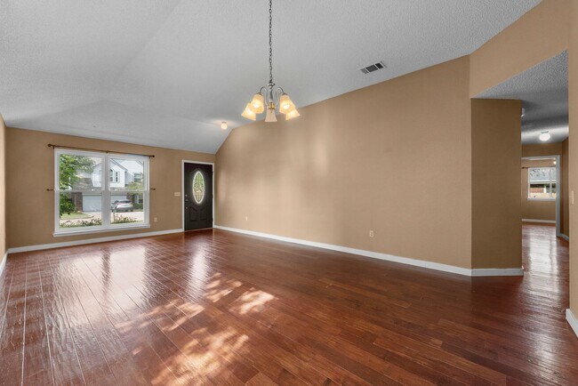 Building Photo - 6700 Carisbrooke Ln