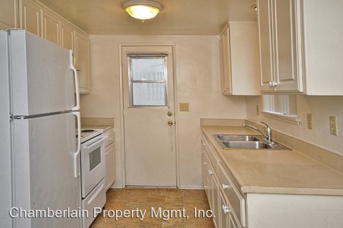 Foto del edificio - 1053-1067 Meadow Lake Dr