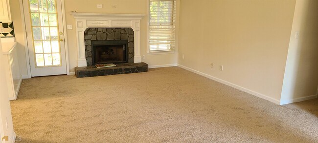 Foto del edificio - 106 Overlook Dr