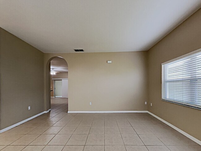 Building Photo - 254 Glenwood Blvd