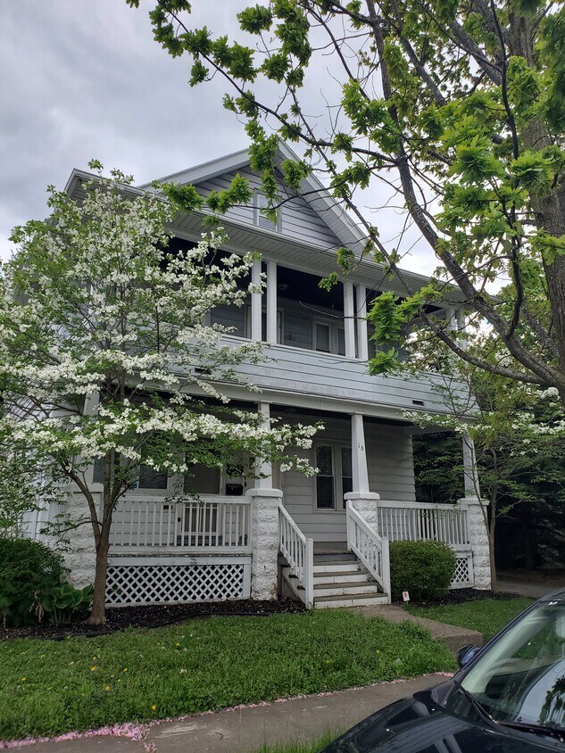 Entire first floor duplex apartment - 16 Alford St