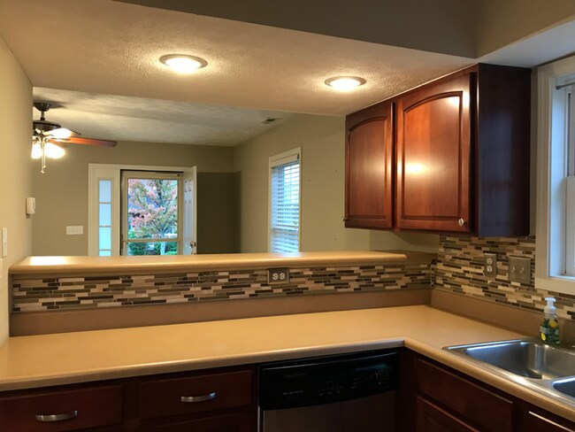 Foto del edificio - 1319 Cobble Creek Cir