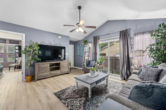 Foto del edificio - 16113 Fitchburg Cir
