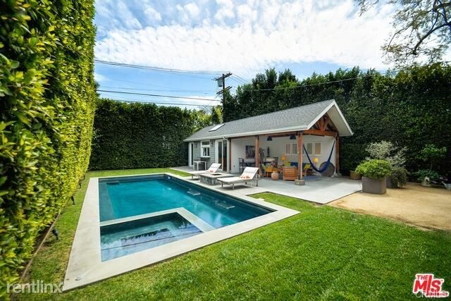 Primary Photo - 3 br, 3 bath House - 740 N Martel Ave