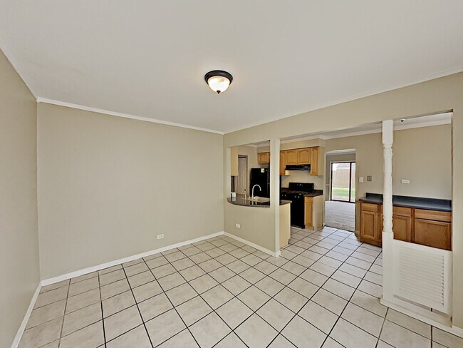 Foto del edificio - 1369 Westchester Dr