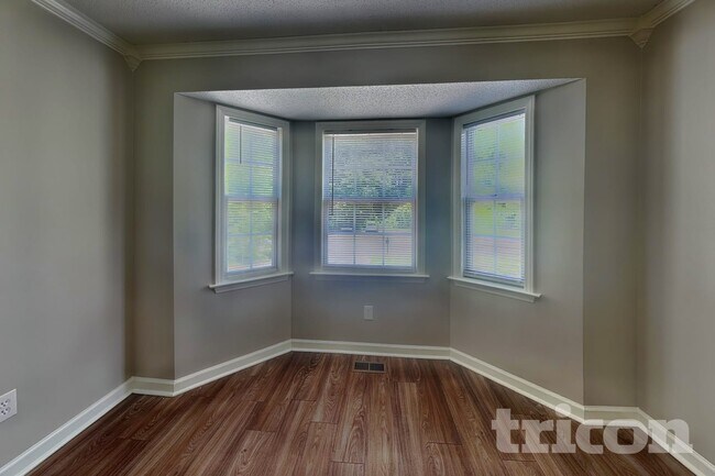 Foto del edificio - 104 Roundtree Ct
