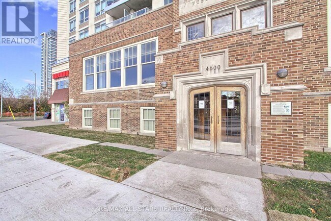 Photo du bâtiment - 4600-4600 Steeles Ave E
