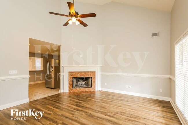 Foto del edificio - 785 Creek View Drive