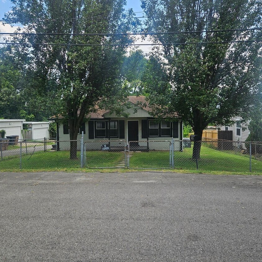 Foto principal - Charming 2BR House in Nashville