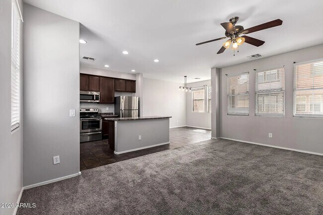 Building Photo - 2026 N 78th Glen