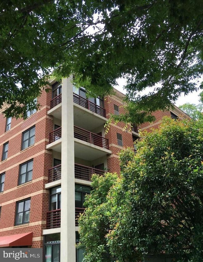 Building Photo - 600 McKinsey Park Dr
