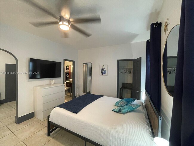 Foto del edificio - 726 8th St