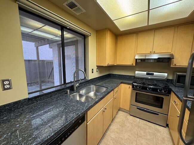 Foto del edificio - Wonderful 3 bedroom townhome in Main Chance Estates