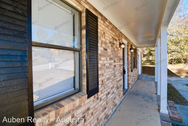 Foto del edificio - 3 br, 2 bath House - 3032 Mistletoe Avenue