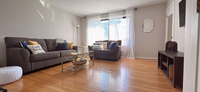 Building Photo - 308 W 27th St