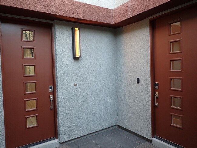 Building Photo - Summerlin South Masterpiece fully Furnished for rent