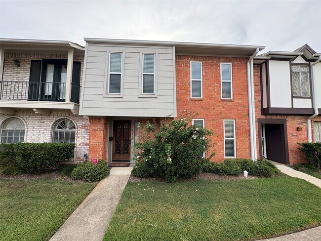 Foto del edificio - 14293 Misty Meadow Ln