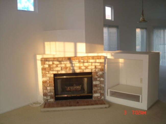 Foto del edificio - 1811 Stillspring Ct