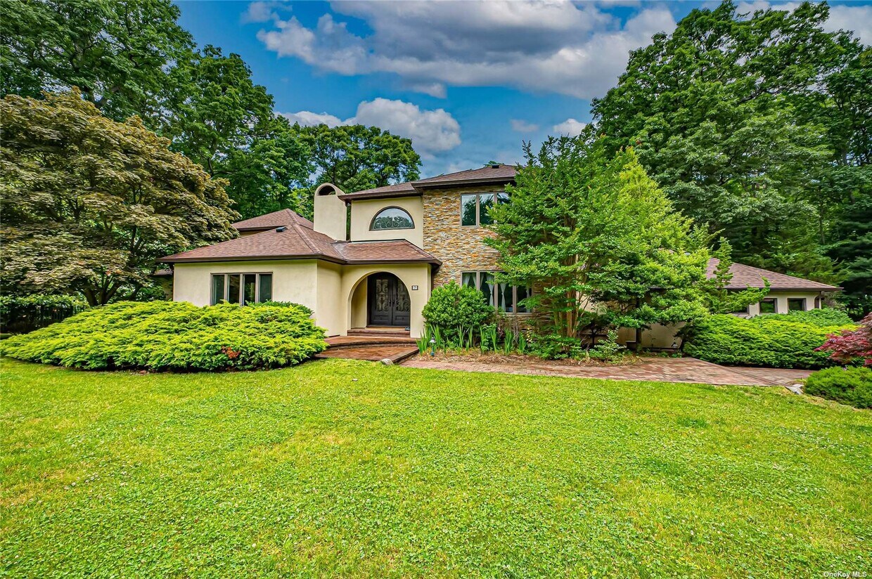 Primary Photo - 7 Soundcrest Ln