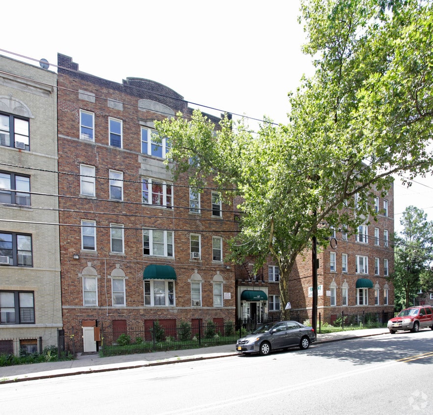 148156 Chancellor Ave, Newark, NJ 07112 Apartments Newark, NJ