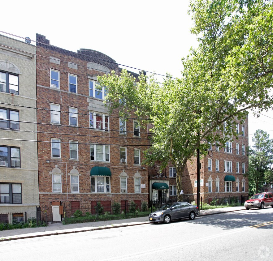 Foto del edificio - 148-156 Chancellor Ave