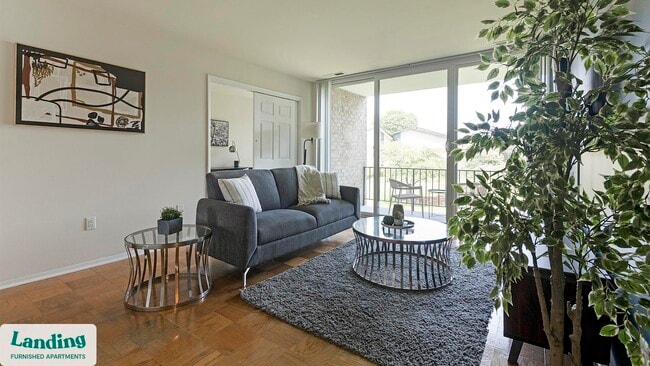 Building Photo - 6220 Springhill Dr