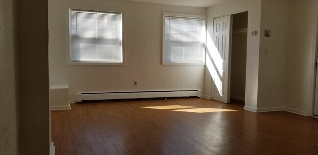 Living area - 143 Arlington St