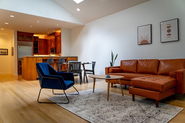 Foto del edificio - 2446 NW Thurman St