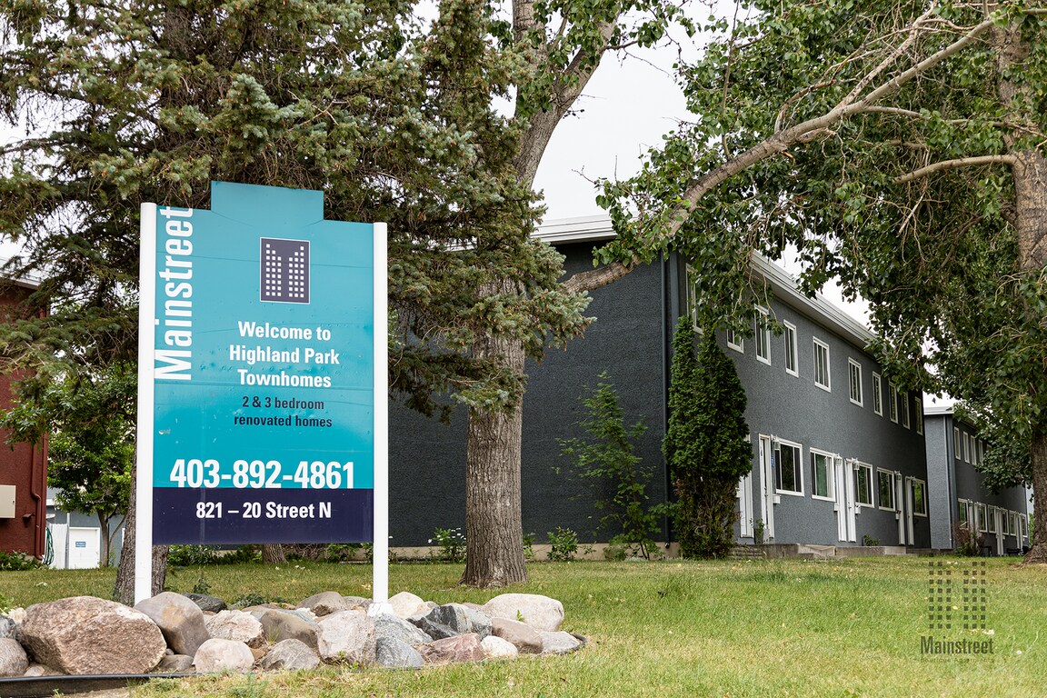 Highland Park Townhomes Apartments 821 20th St N Lethbridge, AB