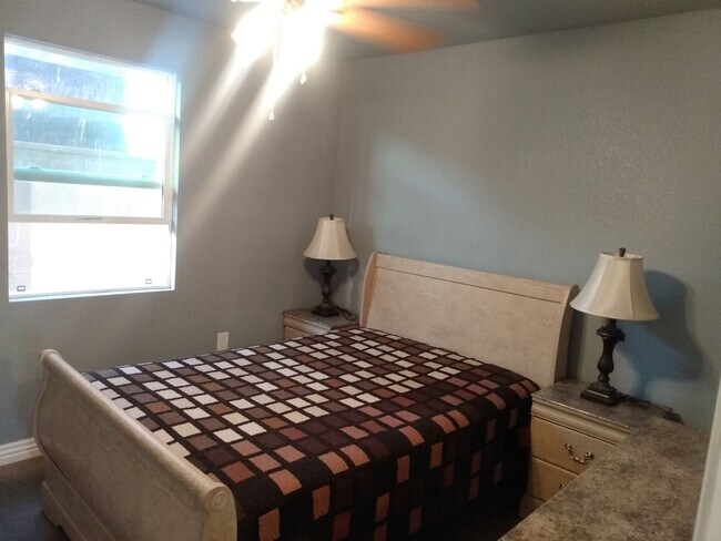 Foto del edificio - 3471 Glendower St