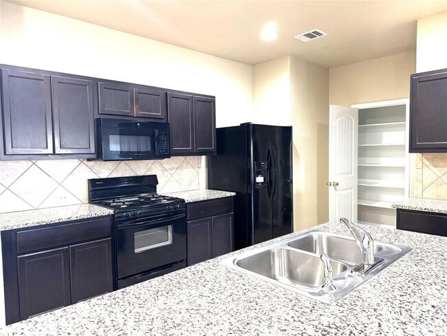 Foto del edificio - 1429 Maier Dr