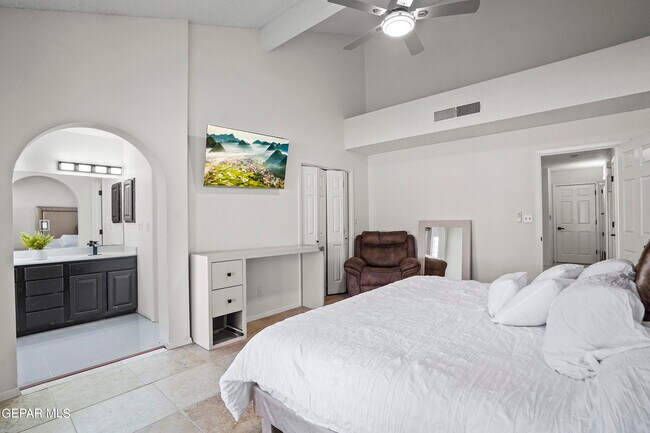 Foto del edificio - 1448 Cross Ridge Dr