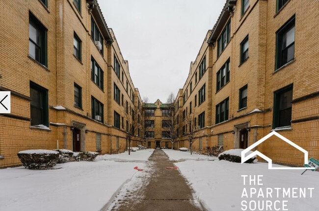 Building Photo - 2615 N Spaulding Ave