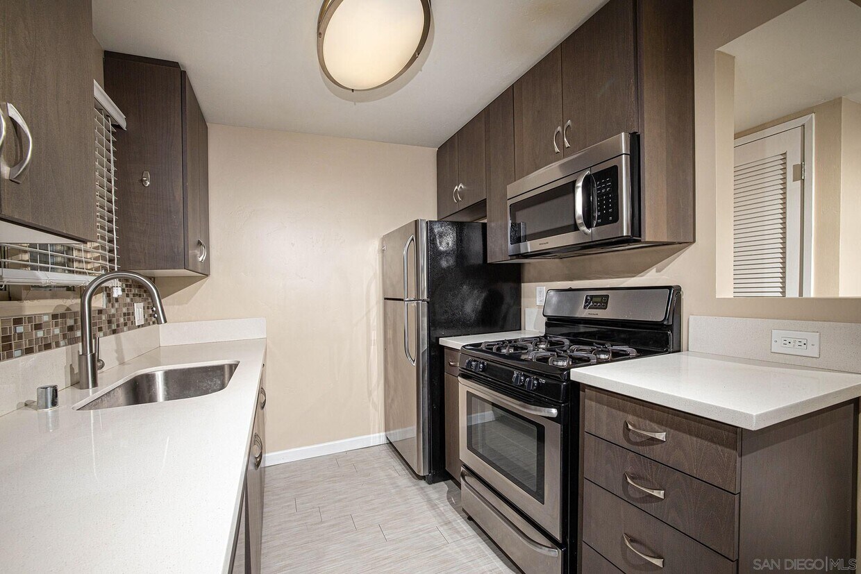 Primary Photo - 2827 A St