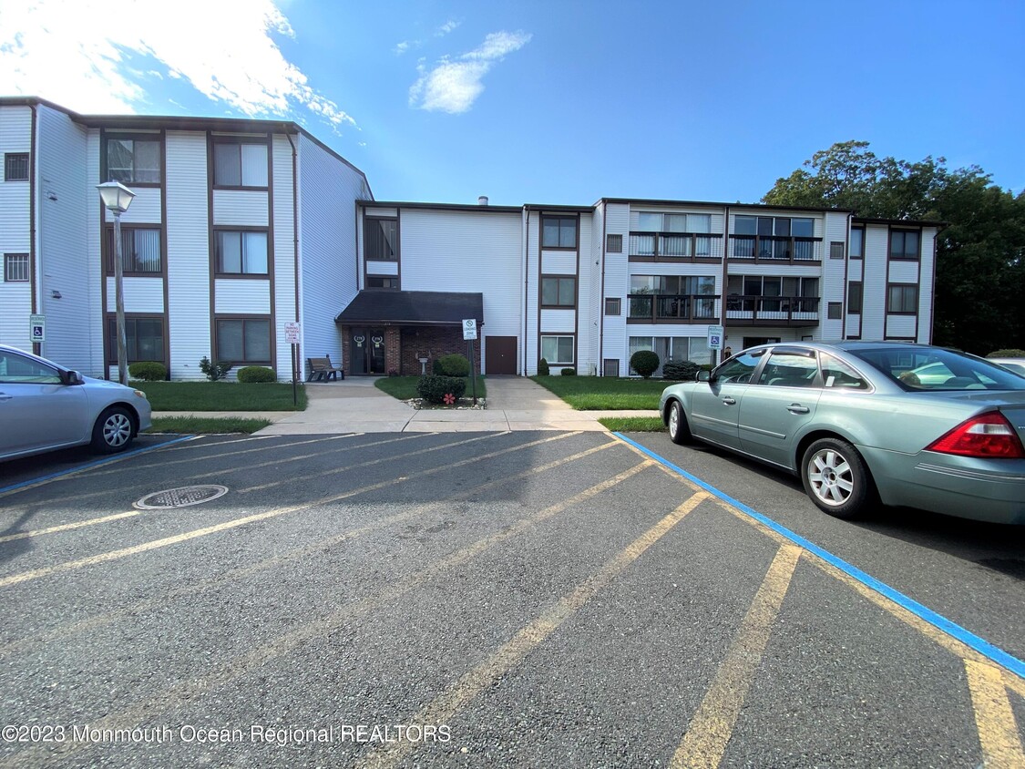 Primary Photo - 278 Crosse Dr