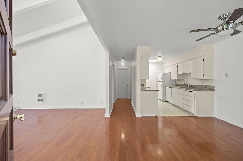 Foto principal - 35 Dearborn Pl