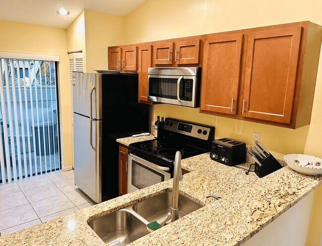 Building Photo - 5256 Myrtle Wood